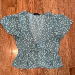 Zaful Green Floral Front Tue Wrap Blouse Women’s Size Small